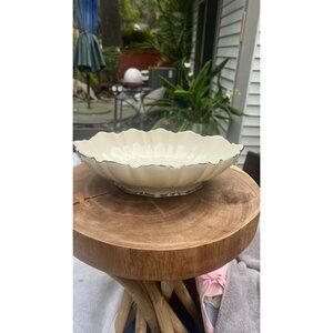 Lenox Vintage Scalloped Porcelain Centerpiece Bowl With Gold Trim 11.5" x 3" Ele